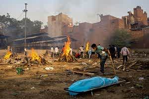 India’s Latest Covid Wave Spills on to Social Media Amidst Critical Shortages